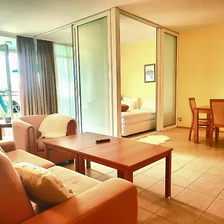 Хотел красавиците тъмнокоси Sunset 5*