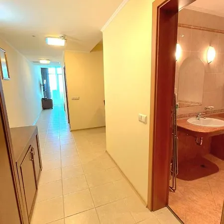 красавиците тъмнокоси Sunset 5* Поморие