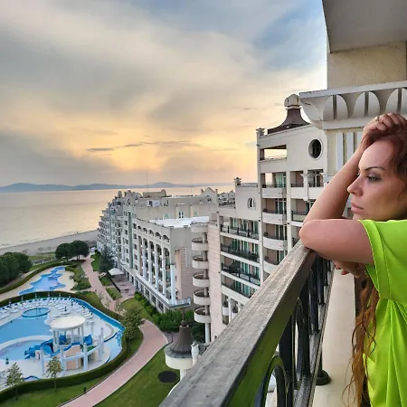 красавиците тъмнокоси Sunset Хотел 5*