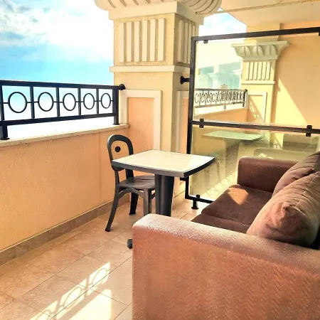 Хотел красавиците тъмнокоси Sunset 5*