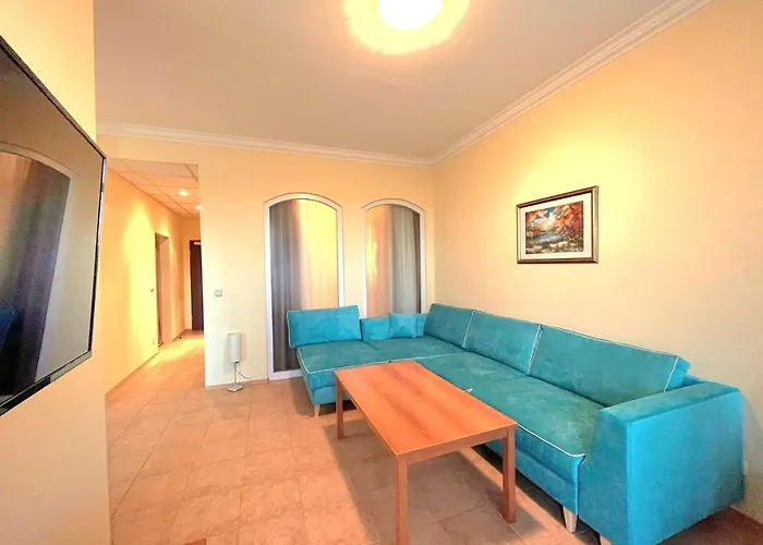 красавиците тъмнокоси Sunset Отель 5*