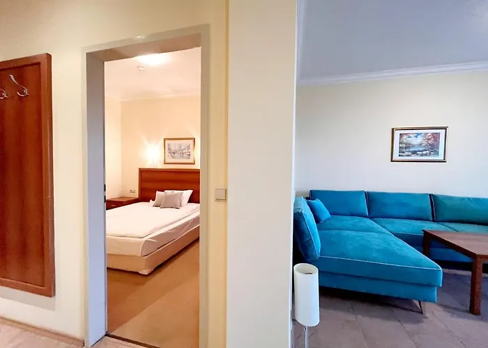 красавиците тъмнокоси Sunset Отель 5*