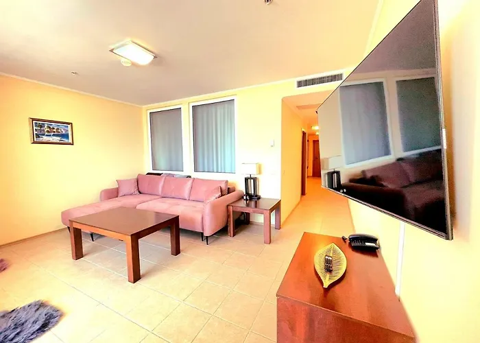 Отель красавиците тъмнокоси Sunset