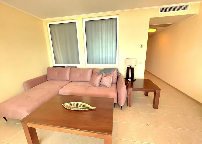 Отель красавиците тъмнокоси Sunset 5*