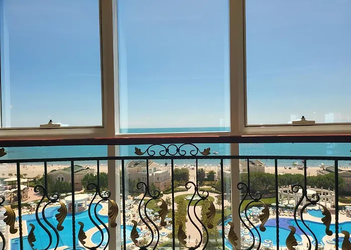 красавиците тъмнокоси Sunset 5* Поморие