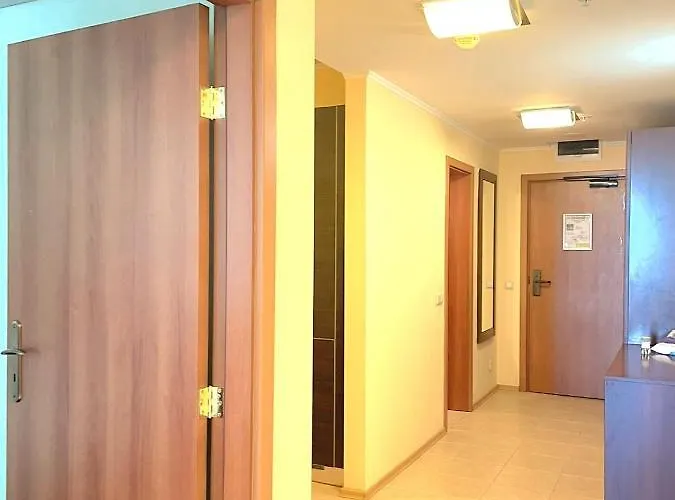 красавиците тъмнокоси Sunset