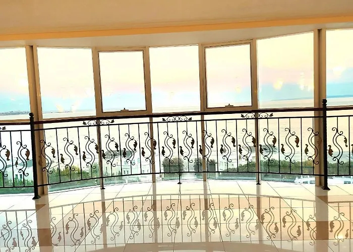 красавиците тъмнокоси Sunset