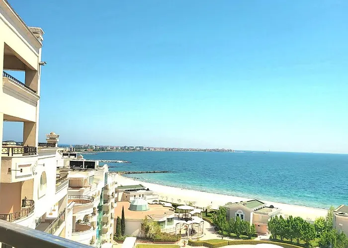 красавиците тъмнокоси Sunset Отель 5*