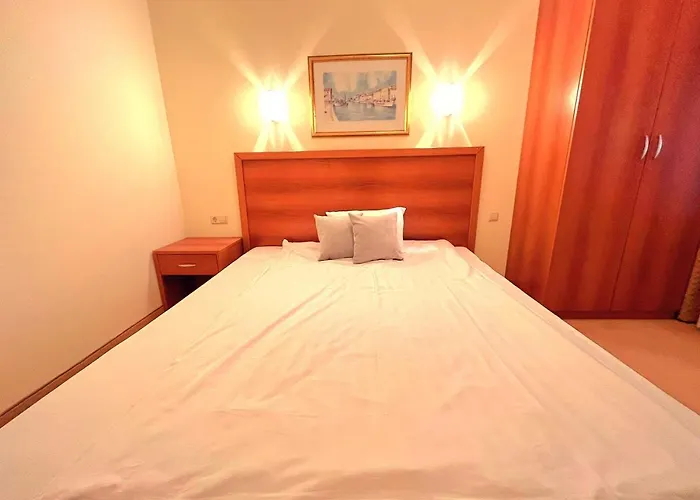 красавиците тъмнокоси Sunset 5* Поморие