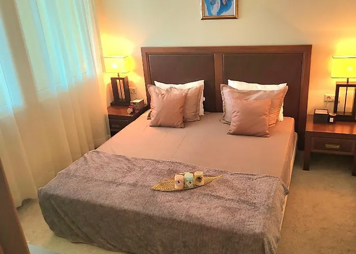 Отель красавиците тъмнокоси Sunset 5*