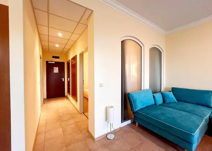 красавиците тъмнокоси Sunset