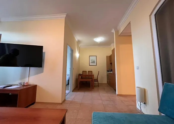 красавиците тъмнокоси Sunset Отель 5*