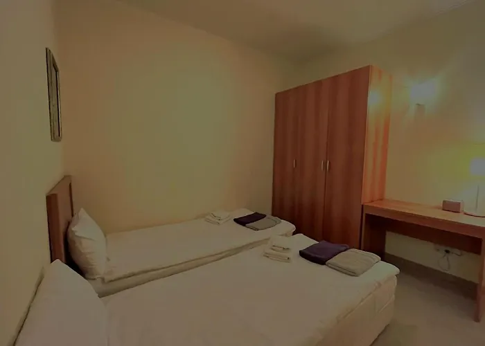 красавиците тъмнокоси Sunset Отель 5*