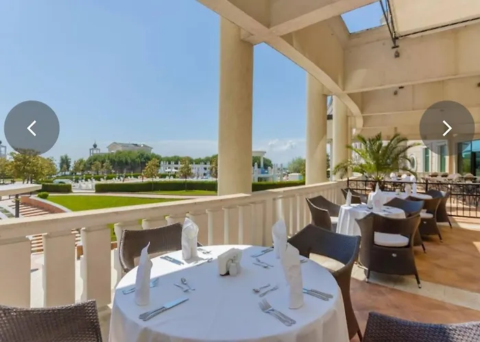 Отель красавиците тъмнокоси Sunset 5*